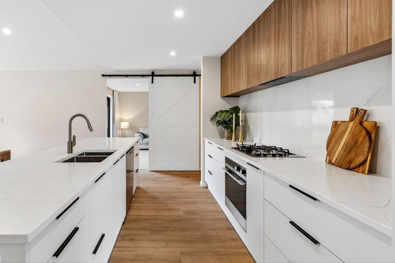 Photo of property in 11 Pisa Moorings Road, Mount Pisa, Cromwell, 9383