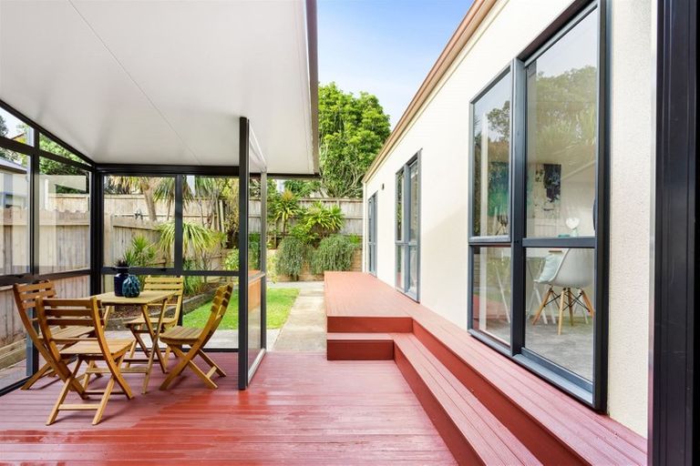 Photo of property in 31 Lazurite Drive, Westgate, Auckland, 0614