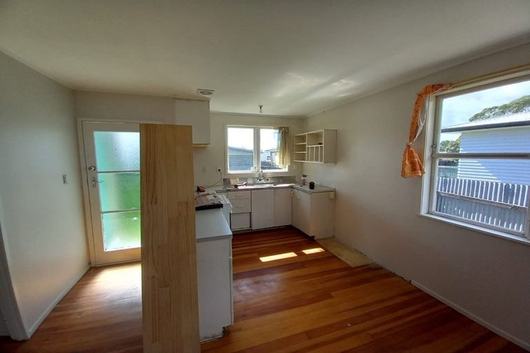 Photo of property in 1 Tairere Crescent, Rosehill, Papakura, 2113