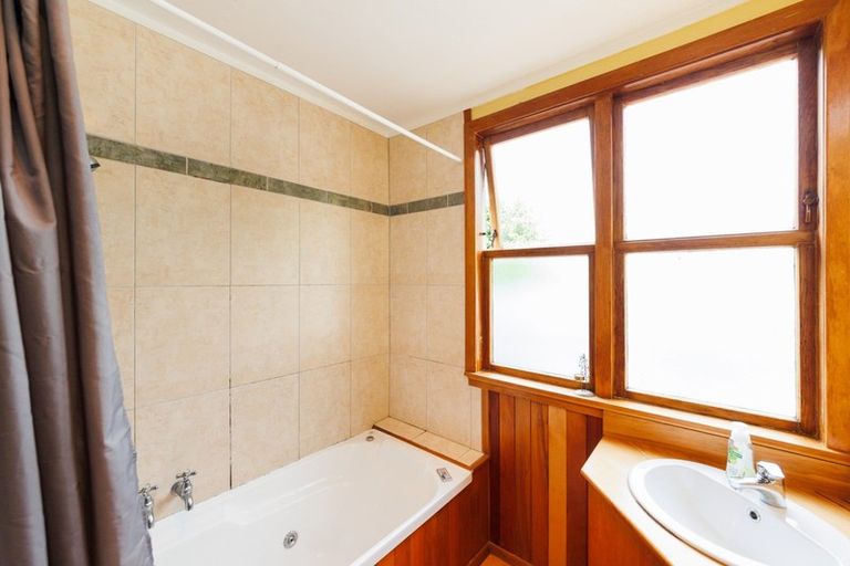 Photo of property in 44 Sherwill Street, Feilding, 4702