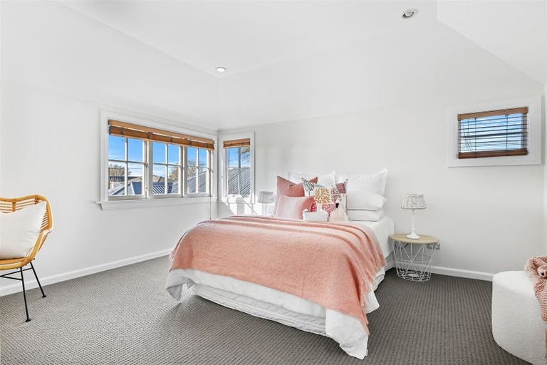 Photo of property in 35 Paparoa Street, Papanui, Christchurch, 8053