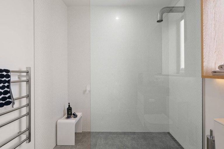 Photo of property in 594 Peninsula Road, Kelvin Heights, Queenstown, 9300