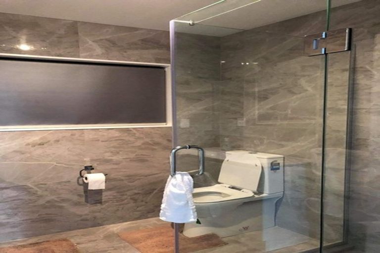 Photo of property in 17 Goodwood Drive, Goodwood Heights, Auckland, 2105