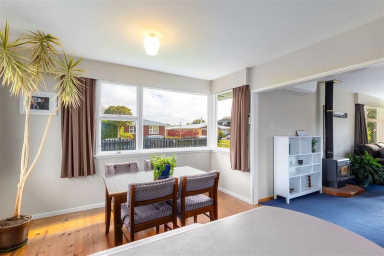 Photo of property in 16 Greenfield Place, Mairehau, Christchurch, 8052