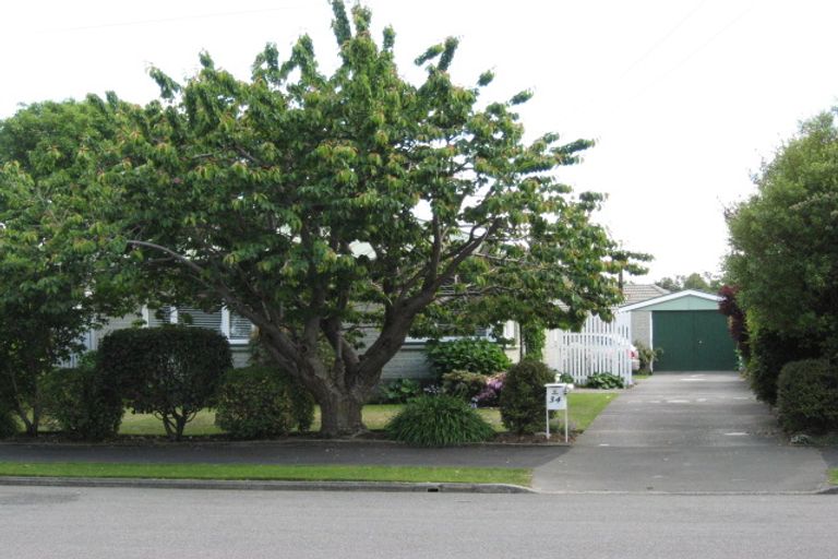 Photo of property in 34 Kendal Avenue, Burnside, Christchurch, 8053