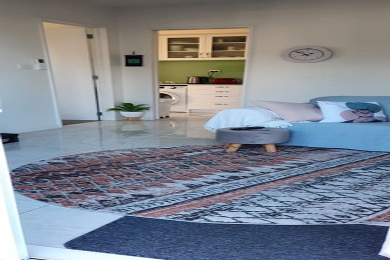 Photo of property in 16 Orchard Terrace, Riverhead, 0820