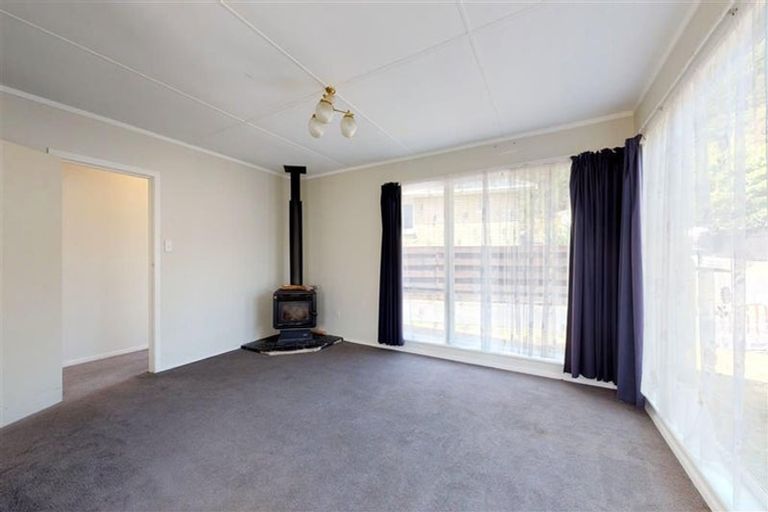 Photo of property in 15 Mitimiti Grove, Wainuiomata, Lower Hutt, 5014