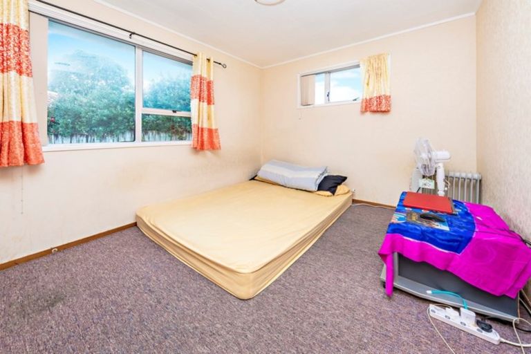 Photo of property in 22 Ferndown Avenue, Papatoetoe, Auckland, 2025