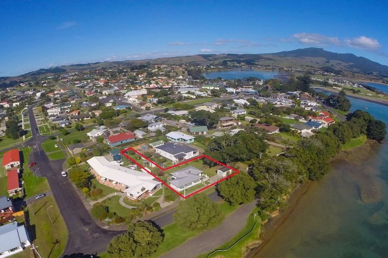 Photo of property in 31 Cliff Street, Raglan, 3225