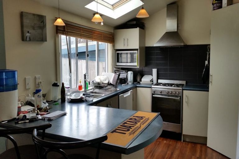 Photo of property in 16 Edinburgh Terrace, Berhampore, Wellington, 6023