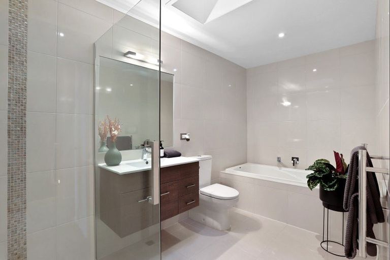 Photo of property in 46 Squadron Drive, Hobsonville, Auckland, 0616