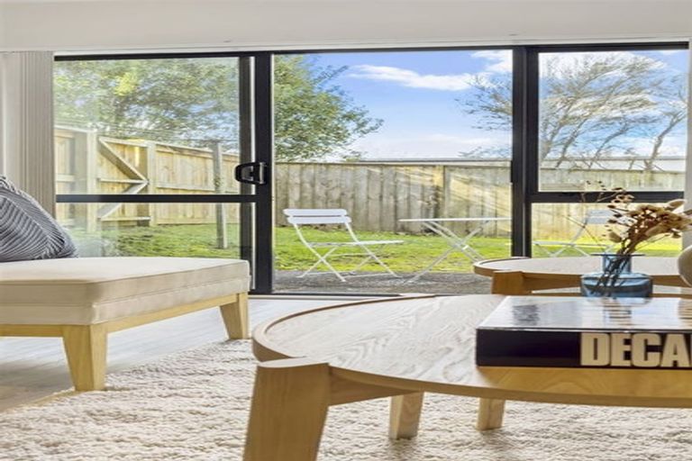 Photo of property in 10/548 Albany Highway, Albany, Auckland, 0632