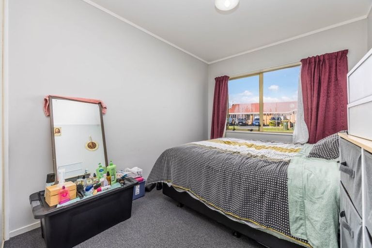 Photo of property in 1 Tullis Place, Burswood, Auckland, 2013