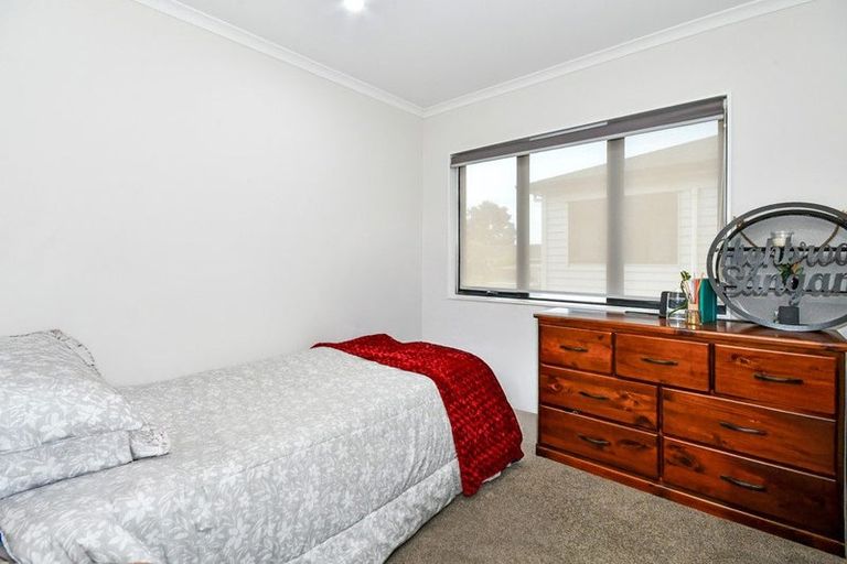 Photo of property in 76 Carruth Road, Papatoetoe, Auckland, 2025