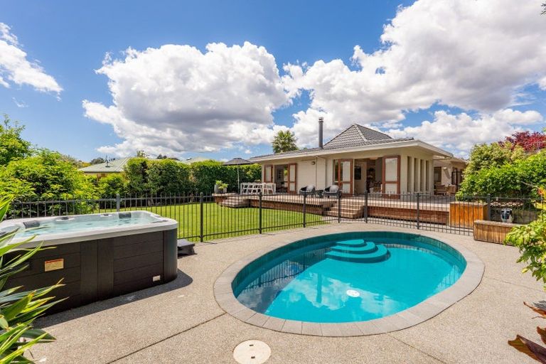 Photo of property in 35a Lucknow Road, Havelock North, 4130