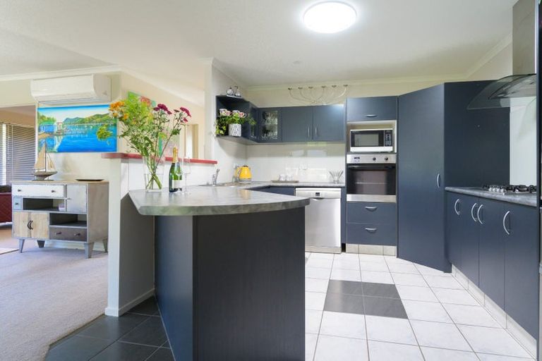 Photo of property in 10 Parkerfield Place, Motueka, 7120