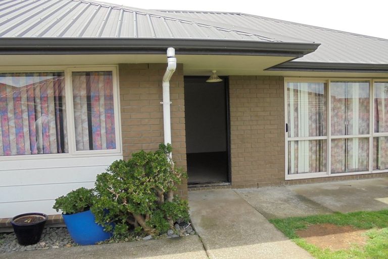 Photo of property in 7 Umu Place, Mangere, Auckland, 2022