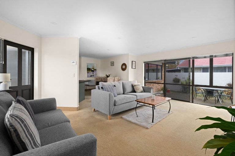 Photo of property in 4/28 Te Aute Road, Havelock North, 4130