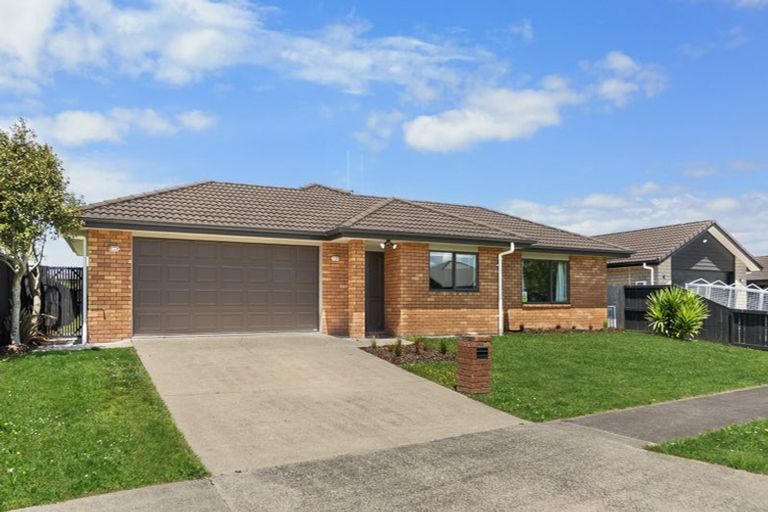 Photo of property in 9 Whitney Place, Rototuna North, Hamilton, 3210