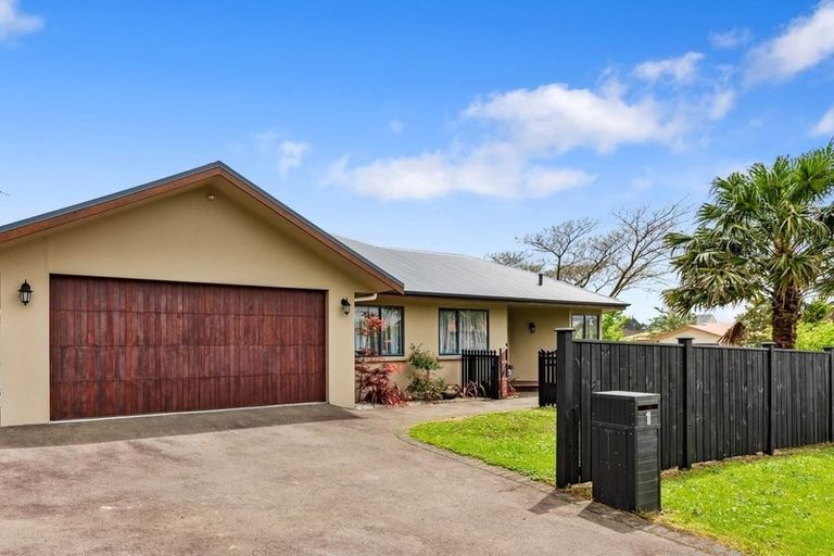 Photo of property in 1 Hoyte Place, Pukehangi, Rotorua, 3015