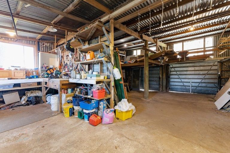 Photo of property in 162 Purakaunui Road, Mihiwaka, Port Chalmers, 9081