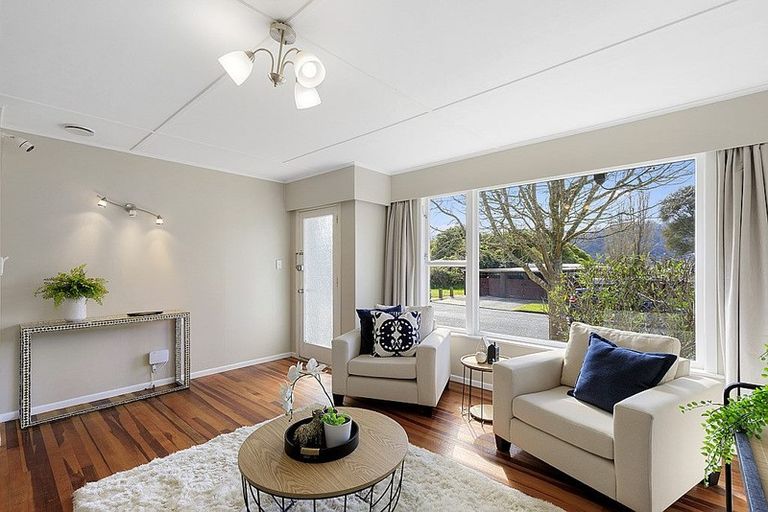 Photo of property in 73 Delaney Drive, Stokes Valley, Lower Hutt, 5019