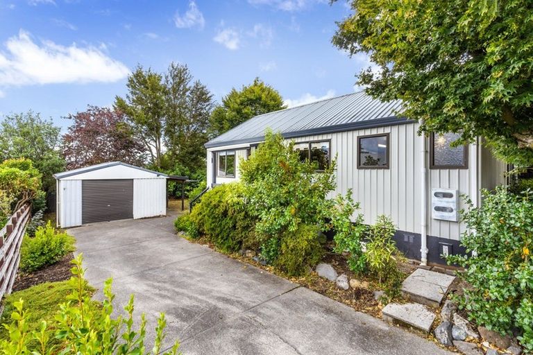 Photo of property in 17 Holland Grove, Richmond Heights, Taupo, 3330