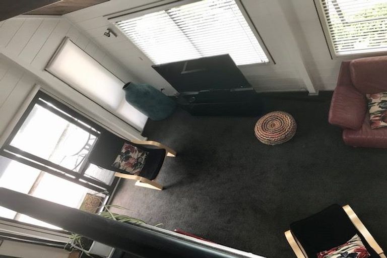 Photo of property in 1/14 Garadice Road, Rothesay Bay, Auckland, 0630