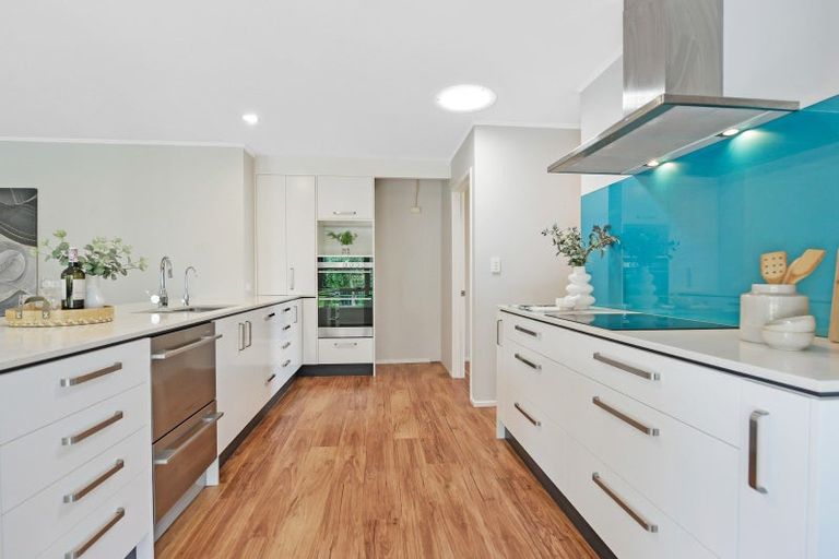 Photo of property in 10 Admiral Crescent, Flagstaff, Hamilton, 3210