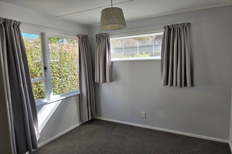 Photo of property in 53 Norana Road, Timberlea, Upper Hutt, 5018