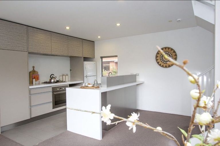 Photo of property in 5/12 Agra Crescent, Khandallah, Wellington, 6035