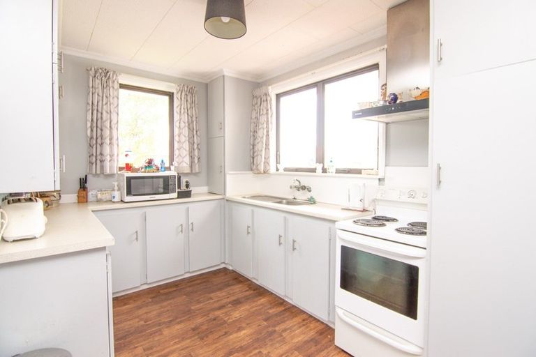 Photo of property in 12 Rochester Street, Awapuni, Palmerston North, 4412