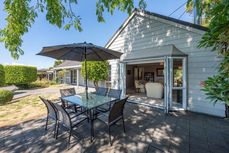 Photo of property in 7 Krissell Place, Acacia Bay, Taupo, 3330