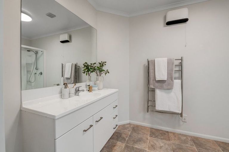 Photo of property in 12a Pine Road, Orewa, 0931