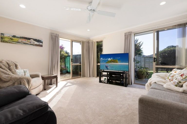Photo of property in 724 Gloucester Road, Papamoa Beach, Papamoa, 3118
