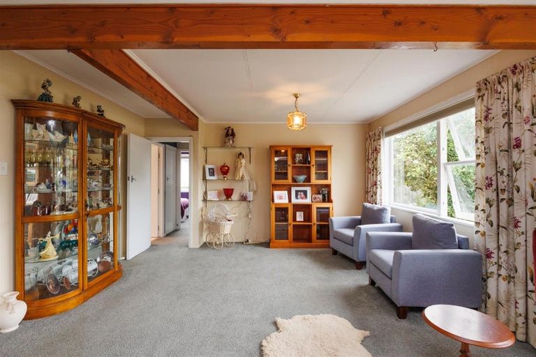 Photo of property in 16 Wilson Street, Bulls, 4818