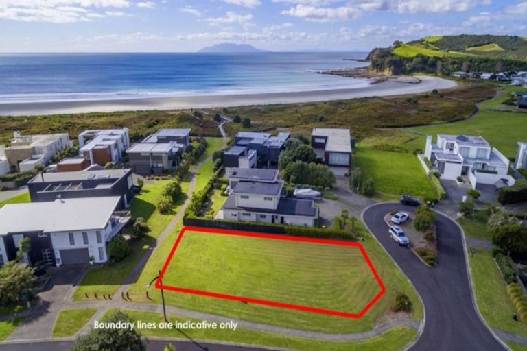 Photo of property in 1 Paua Lane, Omaha, 0986