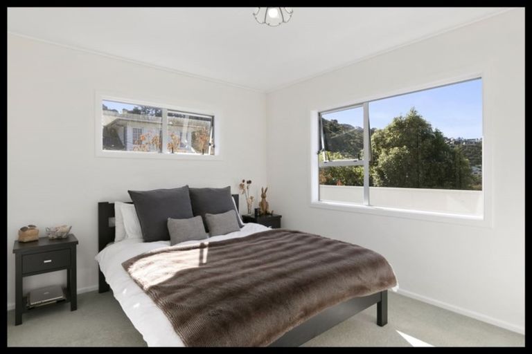 Photo of property in 19a Woodmancote Road, Khandallah, Wellington, 6035