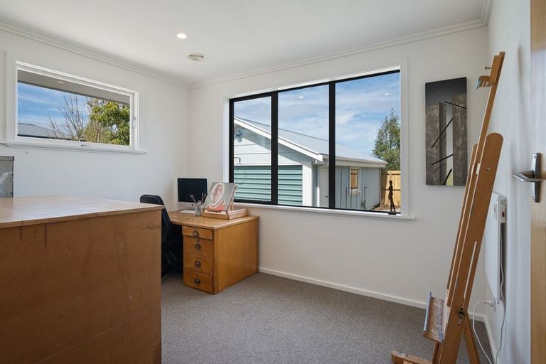 Photo of property in 17 Glenrowan Avenue, Avondale, Christchurch, 8061