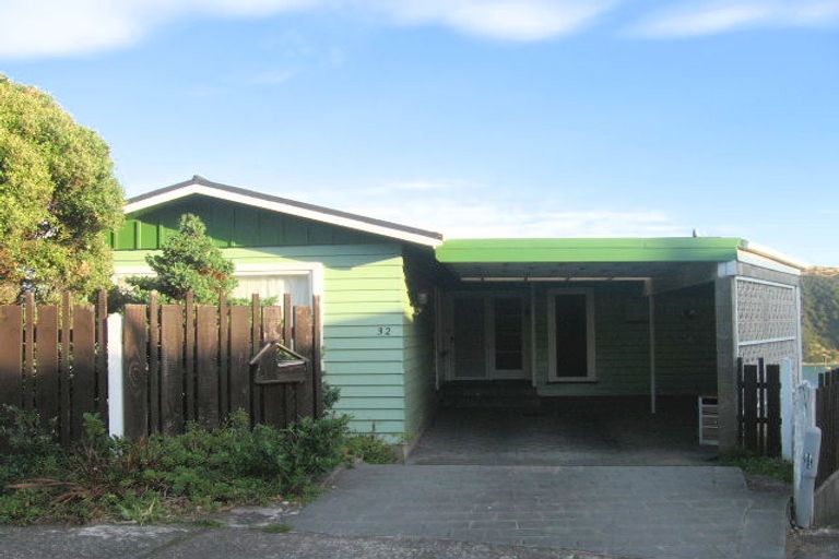 Photo of property in 32 Forth Place, Papakowhai, Porirua, 5024