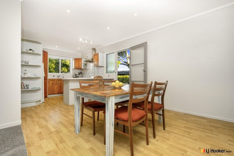 Photo of property in 18 Waterlea Avenue, Mangere Bridge, Auckland, 2022