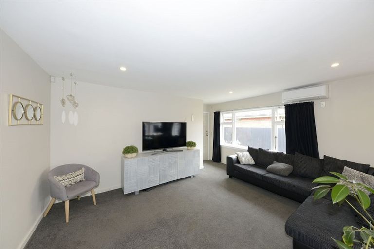 Photo of property in 24 Sledmere Street, Burnside, Christchurch, 8053