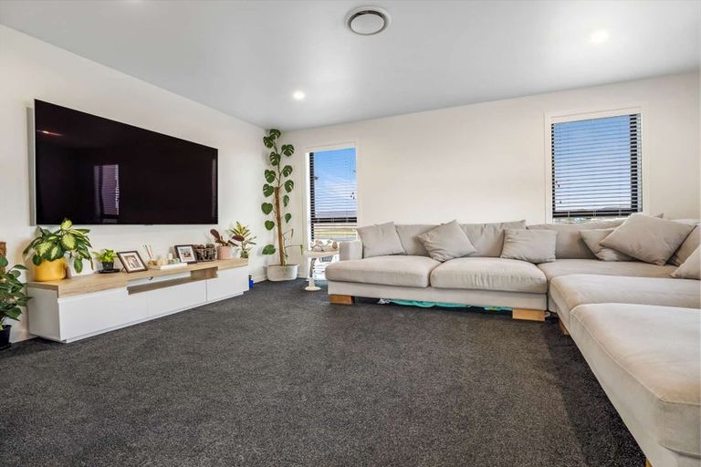 Photo of property in 6 Mcwatters Drive, Ngatea, 3503