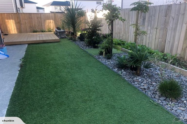 Photo of property in 41 Toanui Road, Hobsonville, Auckland, 0616