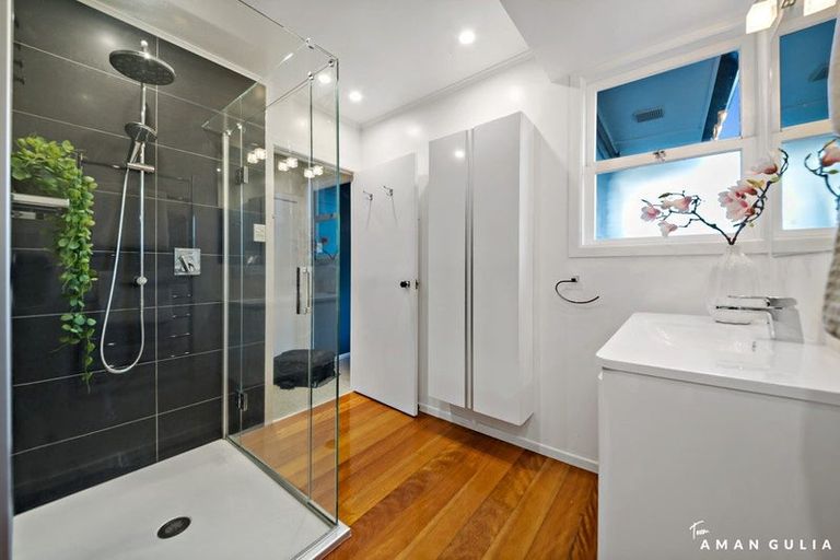 Photo of property in 29 Amberley Avenue, Te Atatu South, Auckland, 0610