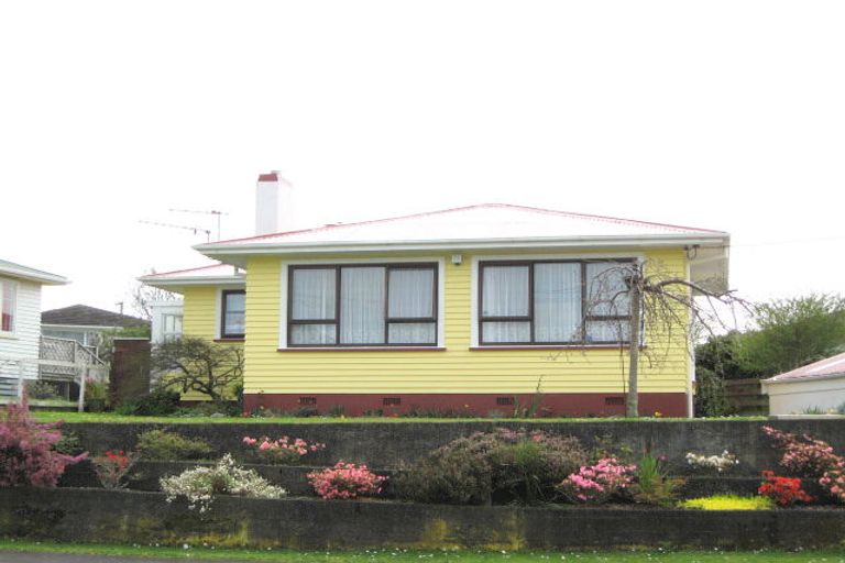 Photo of property in 17 Watene Crescent, Waitara, 4320