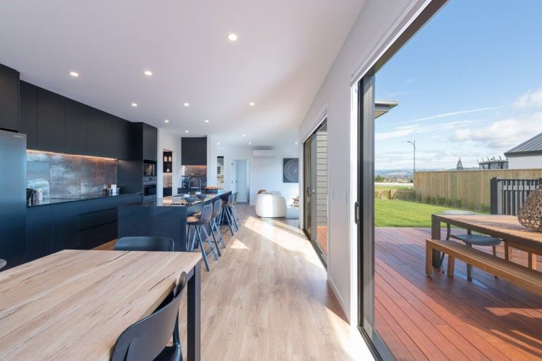 Photo of property in 70 Katania Heights, Brightwater, 7022