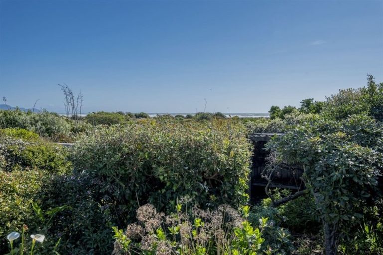 Photo of property in 29 Kapiti Lane, Otaki Beach, Otaki, 5512