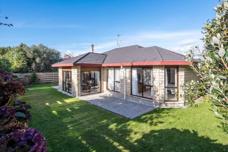 Photo of property in 15 Cedar Drive, Paraparaumu Beach, Paraparaumu, 5032