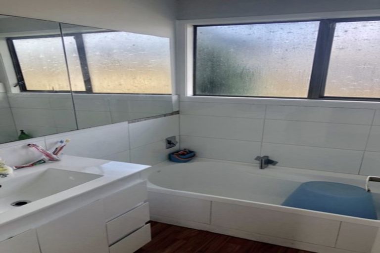 Photo of property in 436 Porchester Road, Randwick Park, Auckland, 2105